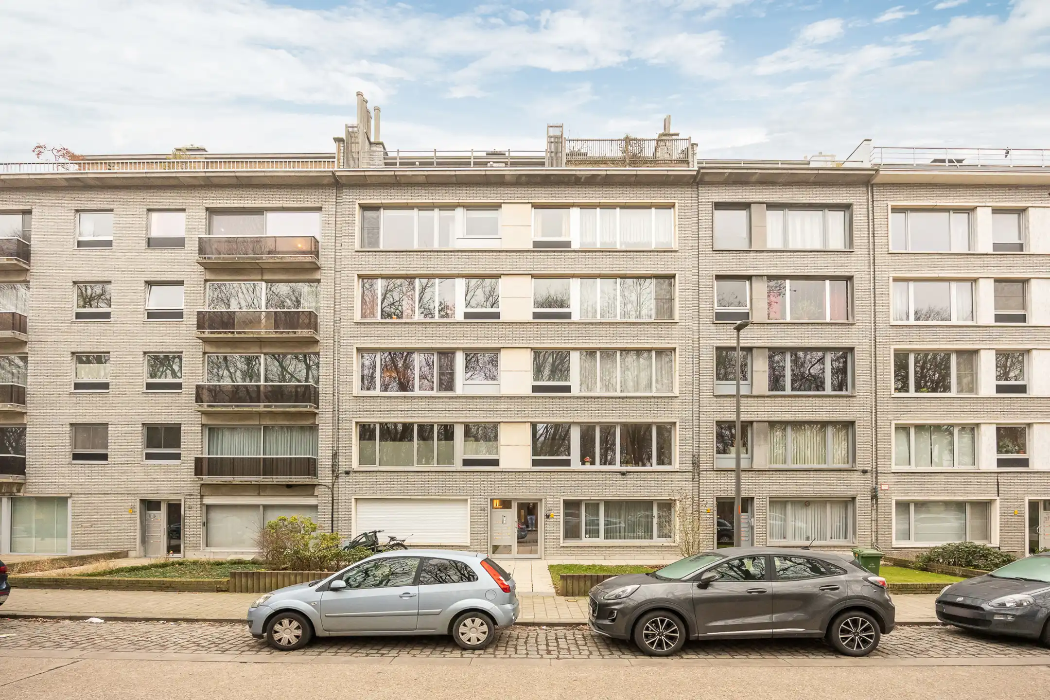 Gerenoveerd appartement nabij een groene omgeving foto 13