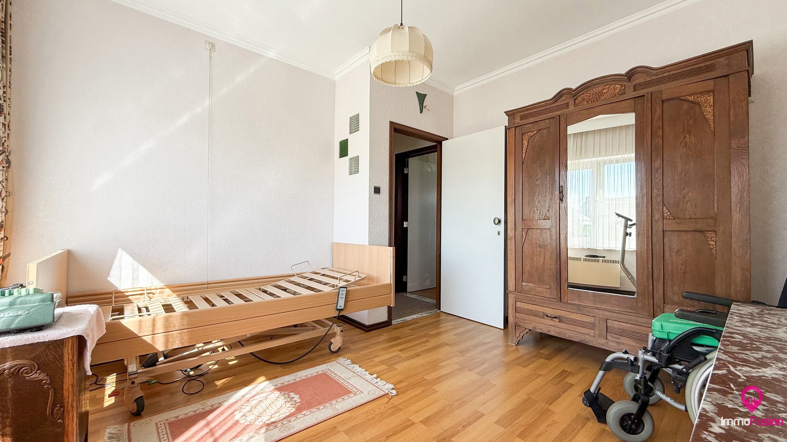 Mooie, volledig onderkelderde bungalow met 3 slaapkamers!  foto 16