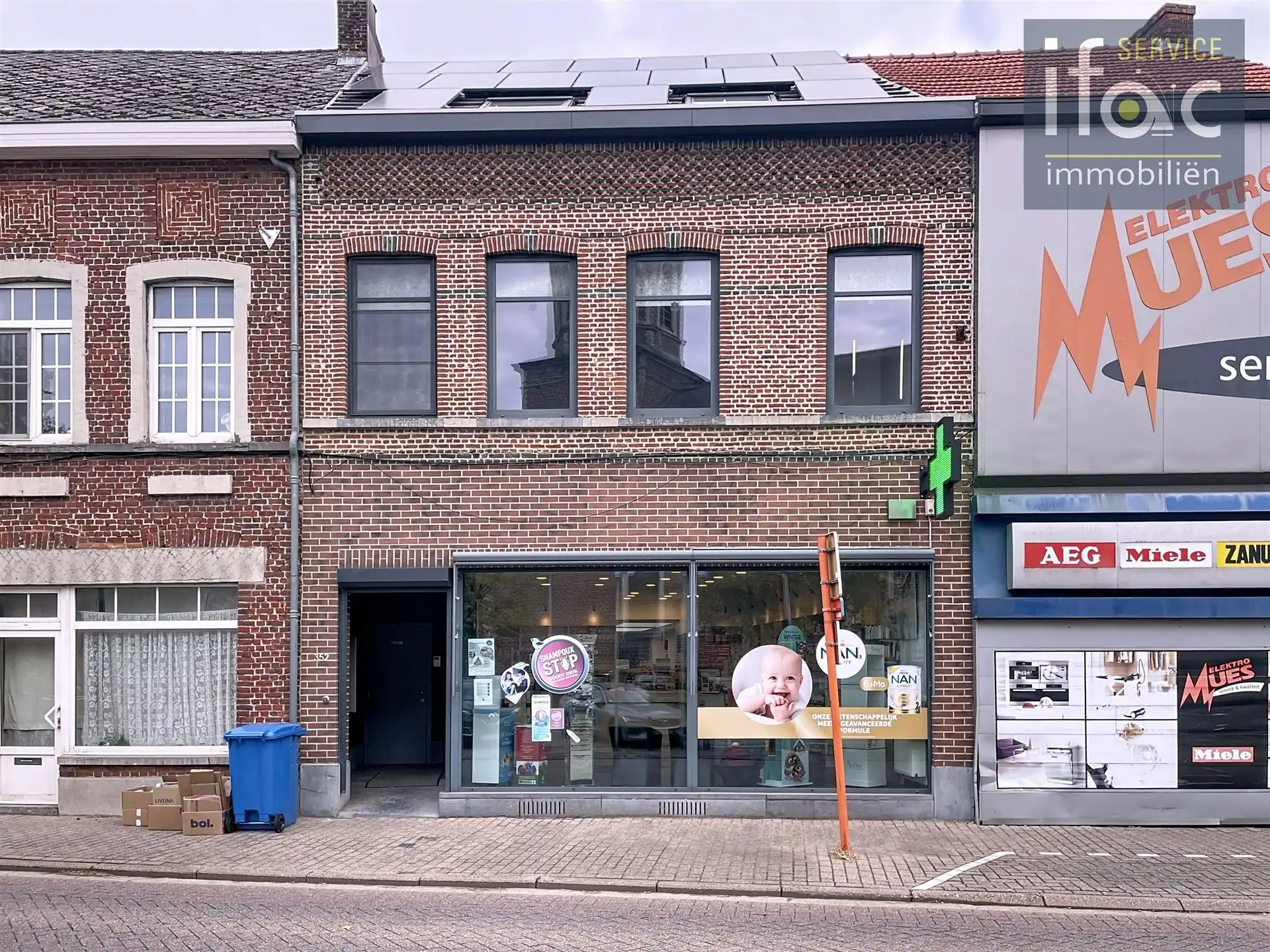 Interessante opbrengsteigendom met 2 entiteiten foto {{pictureIndex}}