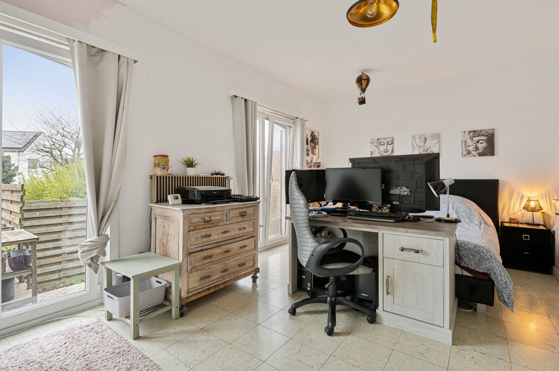 KWENENBOS: woning met 3 kamers, dubbele garage en grote tuin foto 12