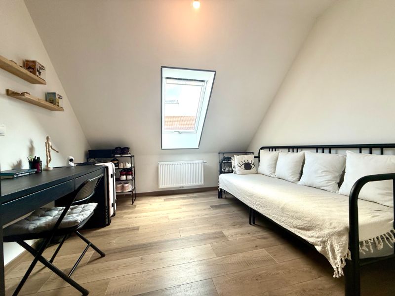 Recente duplex met 2 kamers en garage foto 11