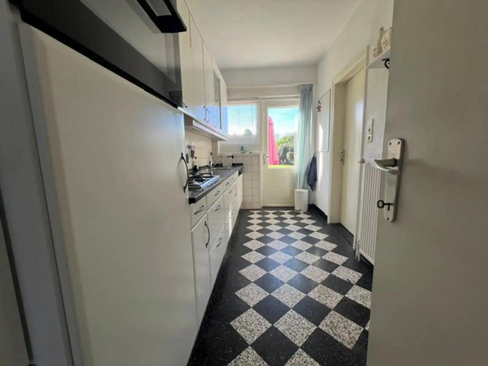 CHARMANTE WONING IN EEN GROENE OASE foto 11