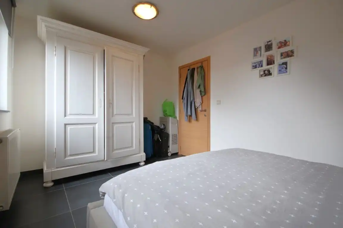 Rustig gelegen duplex appartement, met garage en extra staanplaats op wandelafstand van het centrum van Sint-Truiden. foto 26