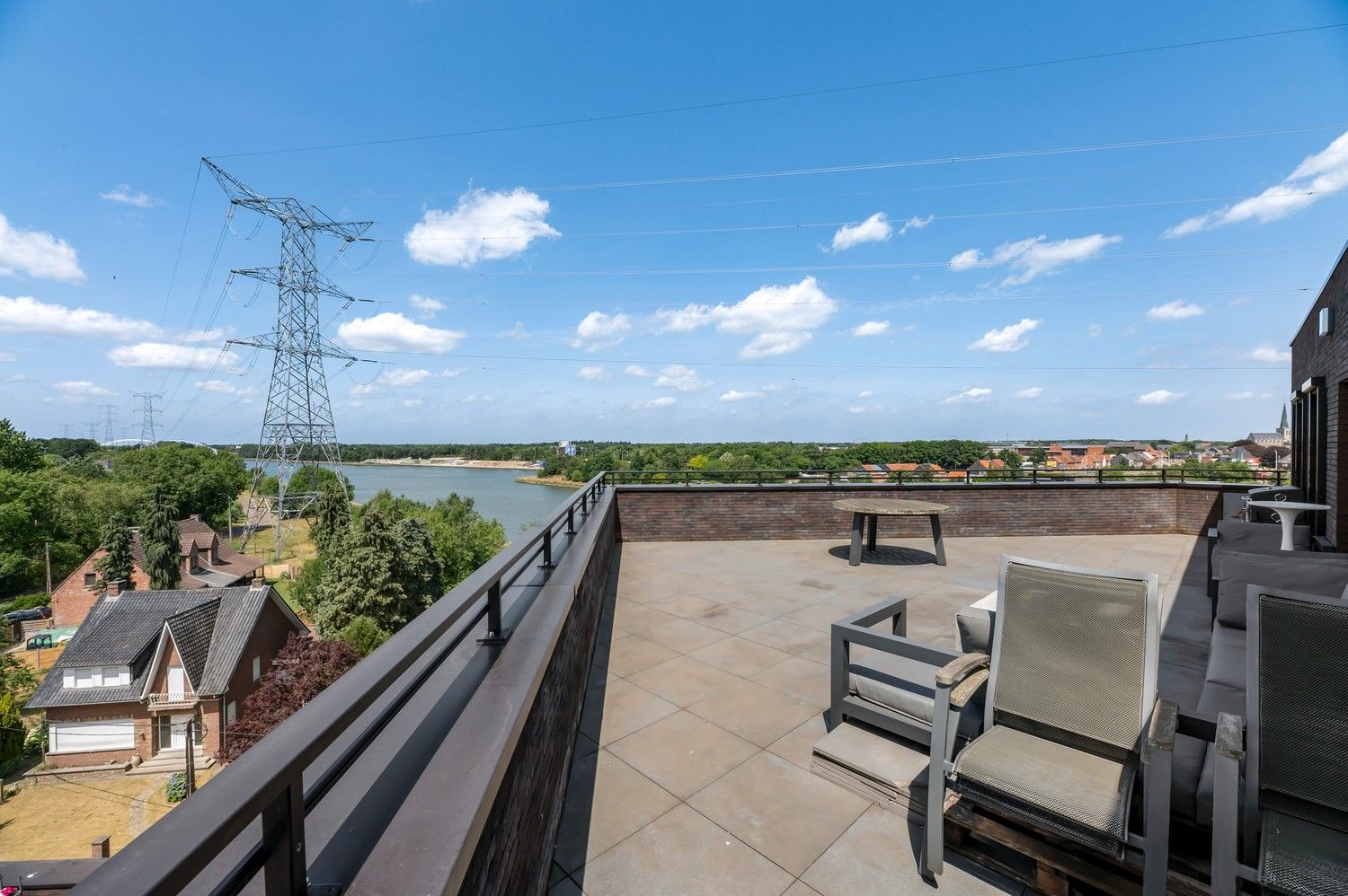 Exclusieve penthouse met panoramisch terras en uitzicht op het Albertkanaal. foto 24