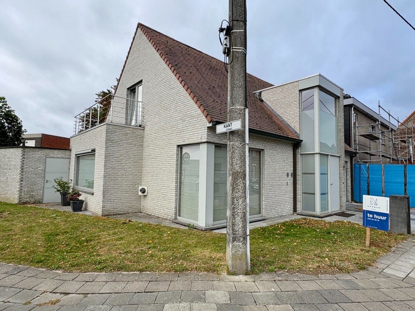 Recente woning te huur in Hulste met EPC B  foto {{pictureIndex}}
