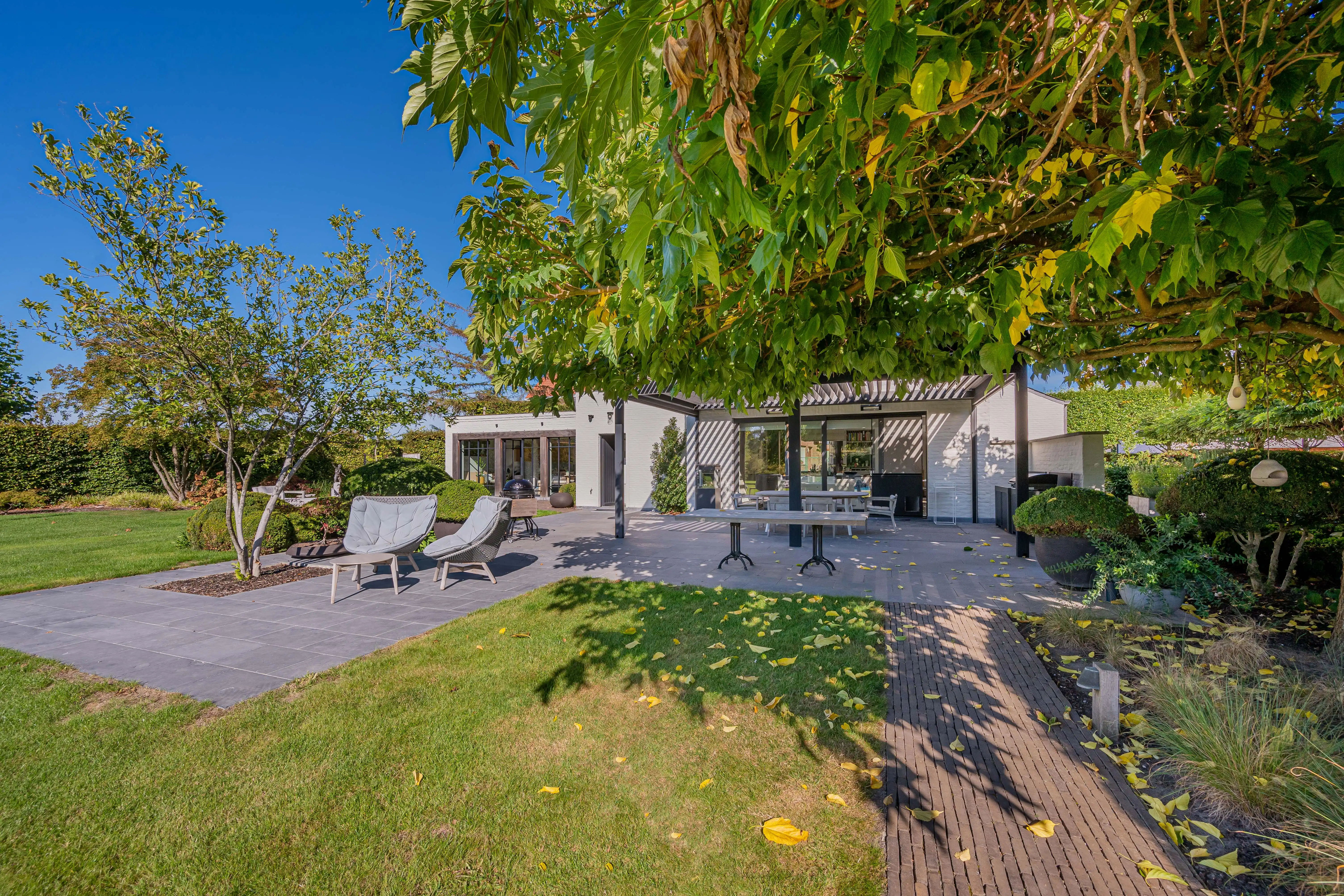 Sublieme en multifunctionele eigendom met exclusieve tuin foto 39