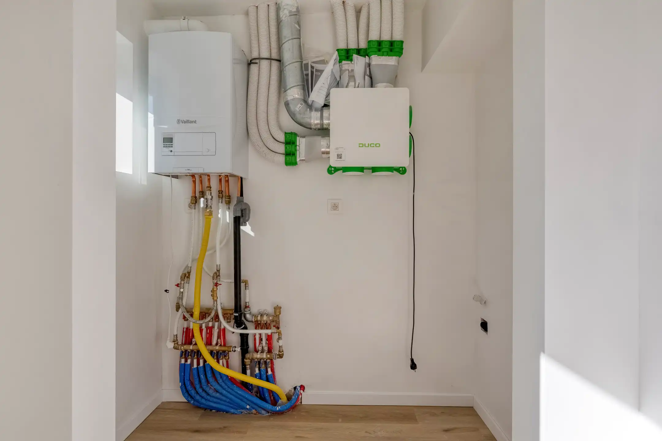 Zeer ruim appartement met 3 slaapkamers, 2 badkamers en tuin foto 15