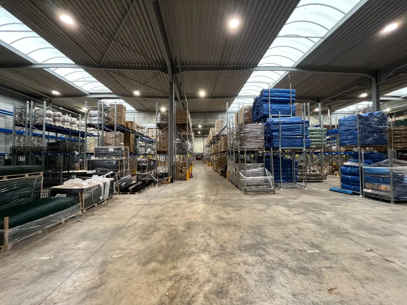 5.855m² opslag op 11.293m² terrein foto 2
