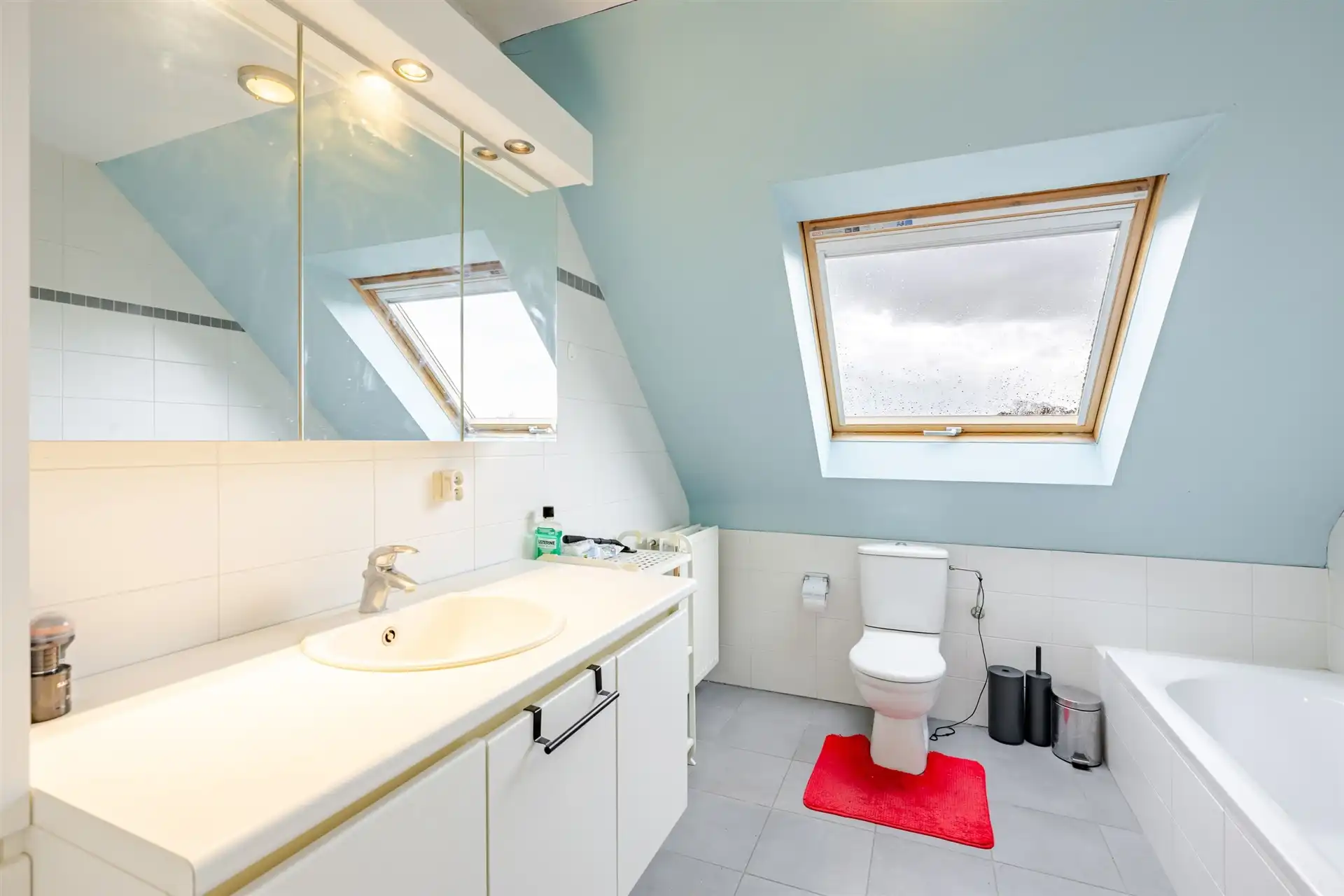 Rustig gelegen duplex appartement met carport foto 13