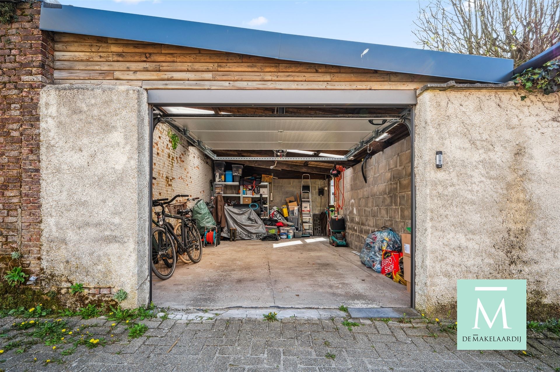 Zeer ruime en charmante woning met fijne tuin en ruime garage foto 33
