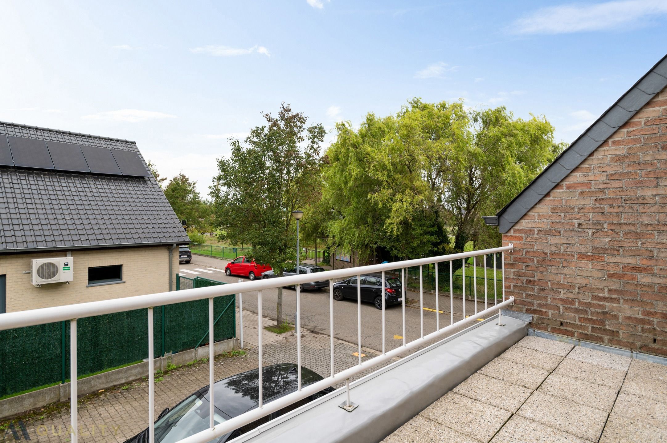 Centraal gelegen opbrengstgebouw met 2 appartementen (GLV met 1 slpk. en triplex met 3 slpk.) en 2 staanplaatsen foto 16