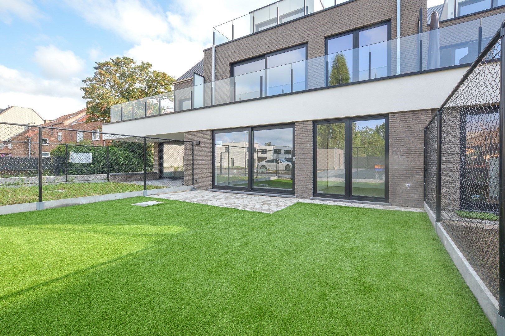 Nieuwbouw gelijkvloers appartement te huur met één slaapkamer en tuin.  foto 6