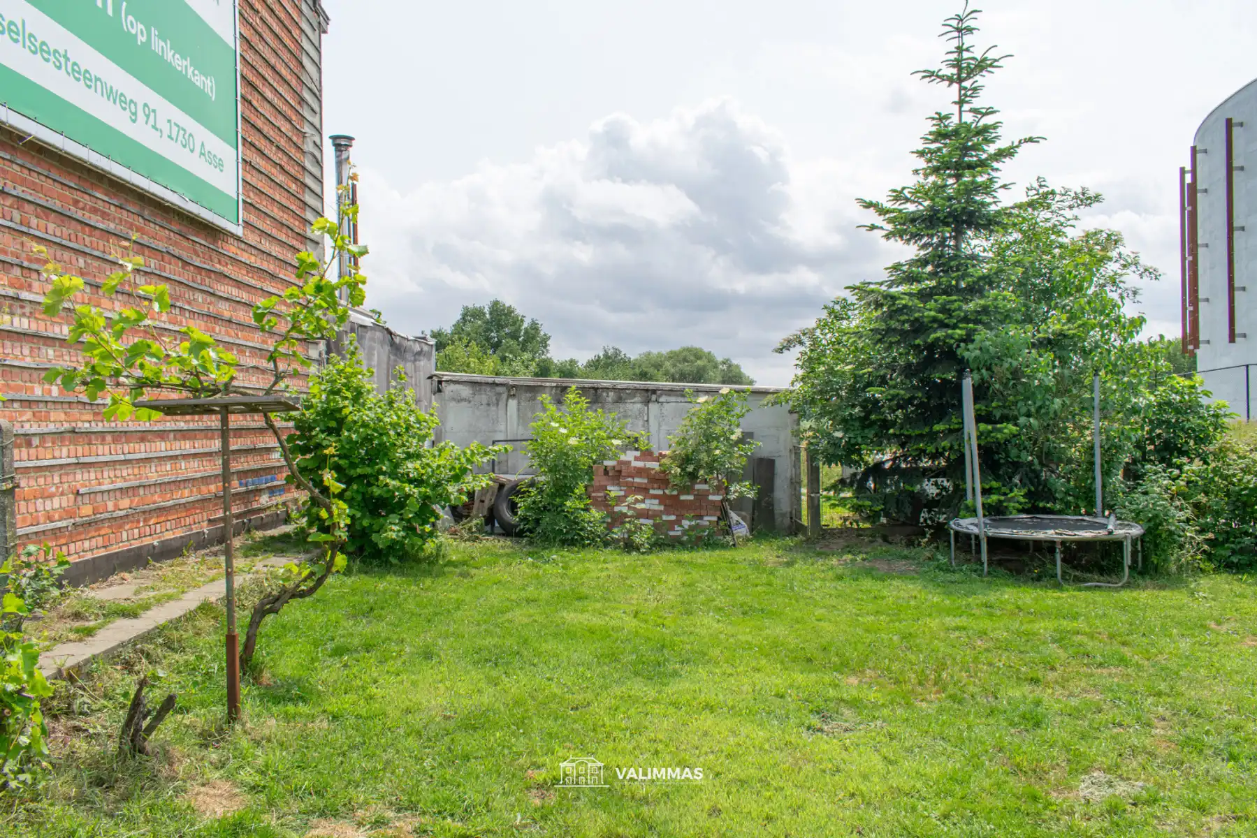 Driegevelwoning op 6 are 40, met mooie tuin en parking ... foto 7