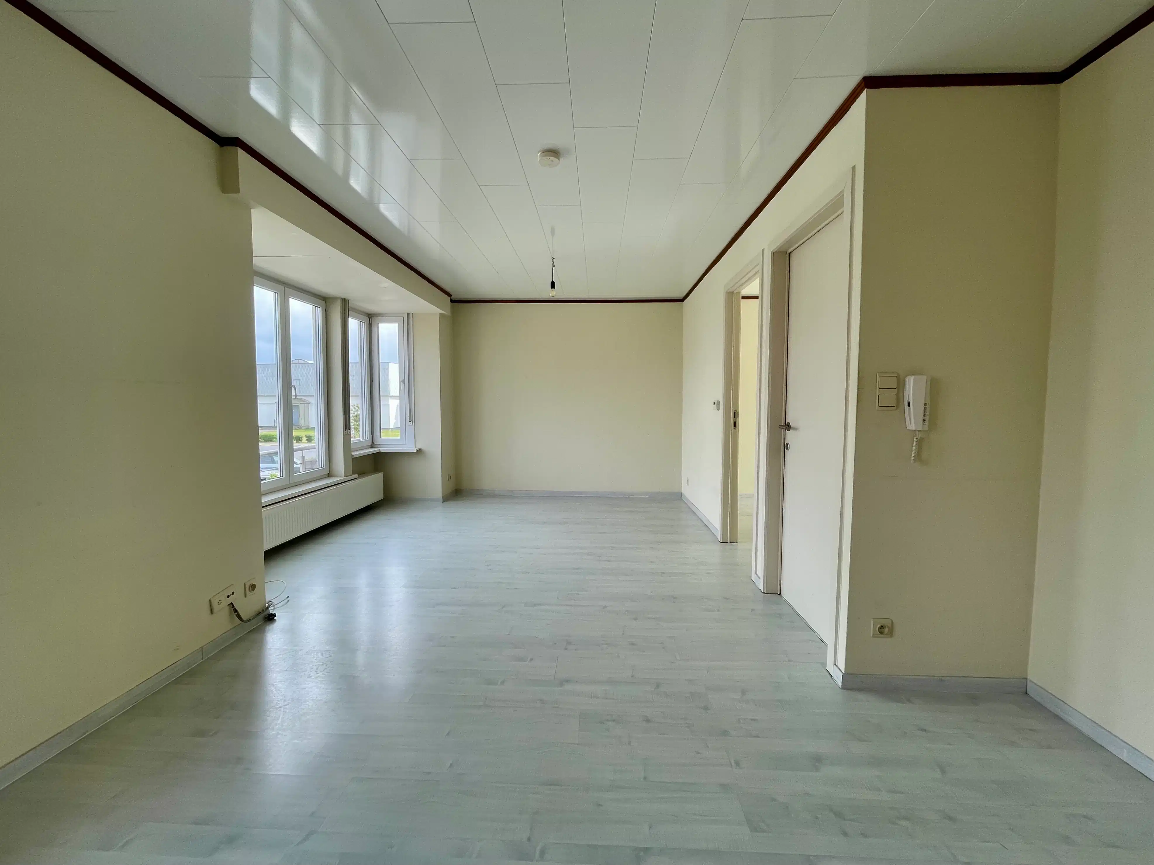instapklaar 1 slaapkamer-appartement te huur in Zelzate foto 5