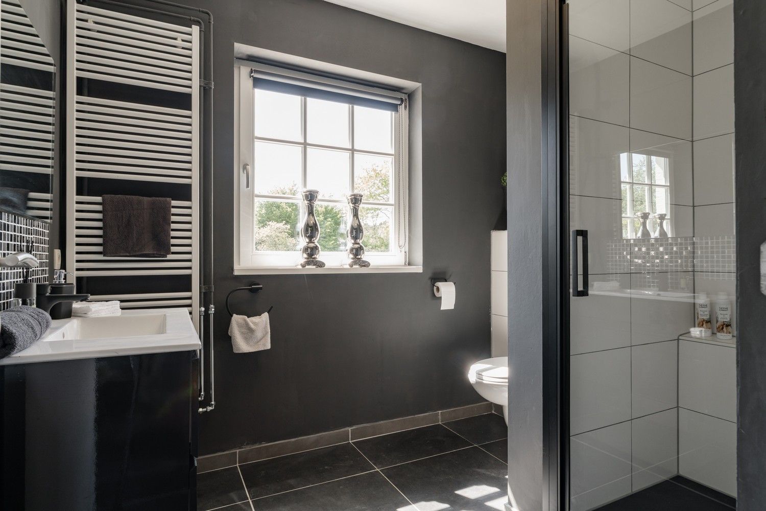 Villa landhuis op een gunstige locatie vlakbij de Nederlandse grens! foto 44