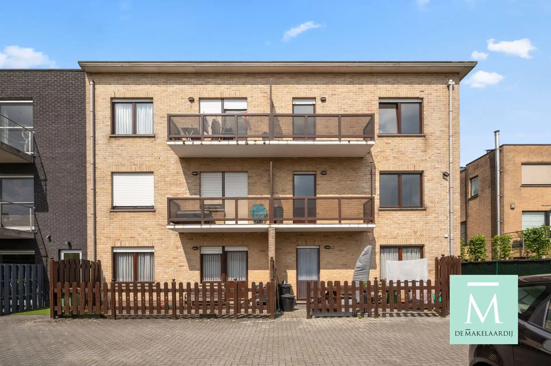Instapklaar appartement met 3 slaapkamers, terras en garagebox! foto 9