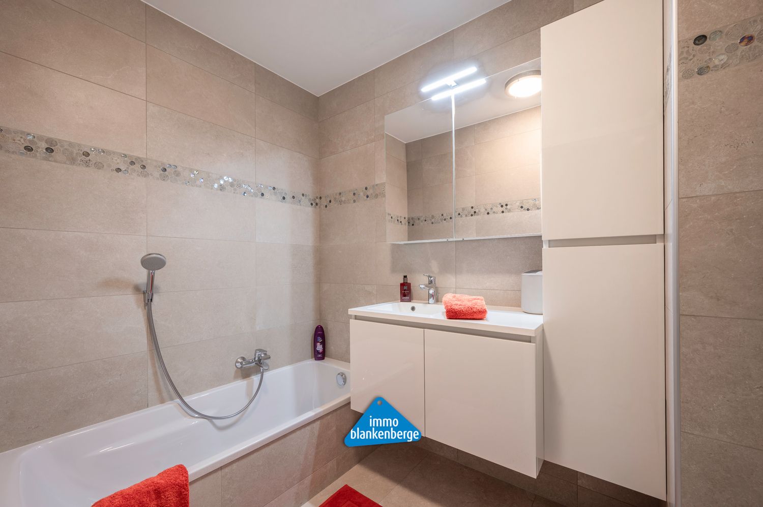 Instapklaar Gelijkvloers Appartement met 2 slaapkamers op een Topligging foto 11