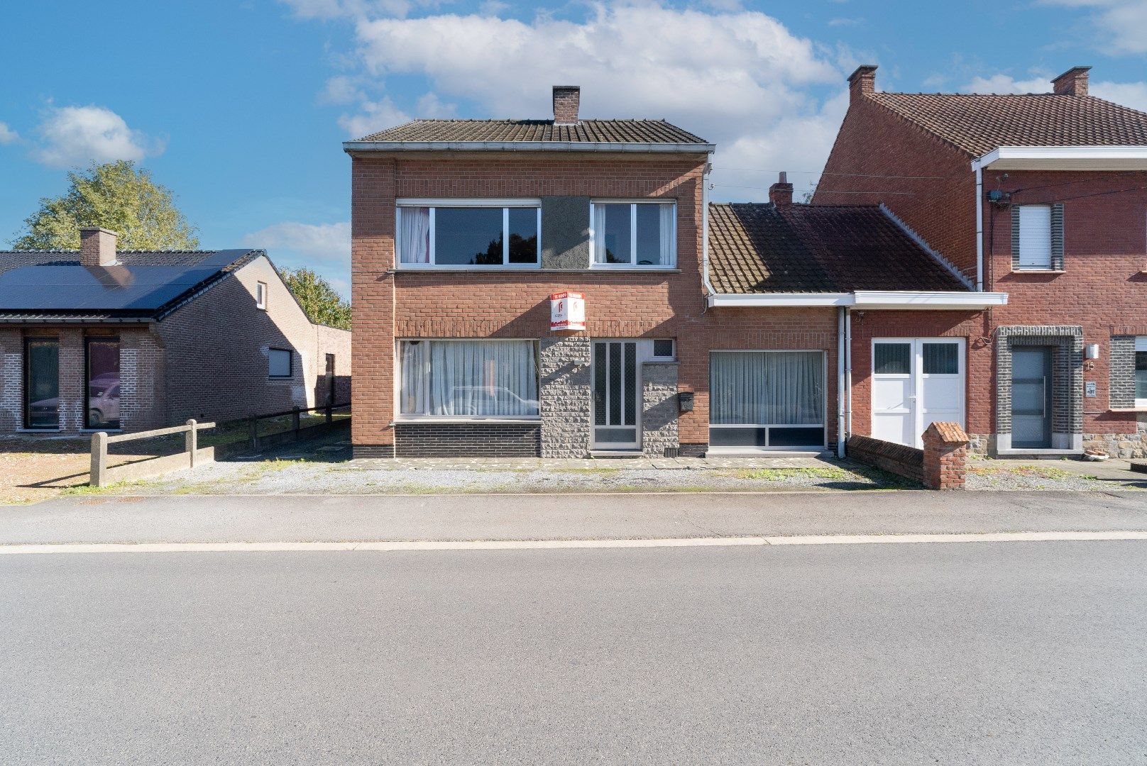 Hoofdfoto van de publicatie: RUSTIG GELEGEN KLOEKE WONING