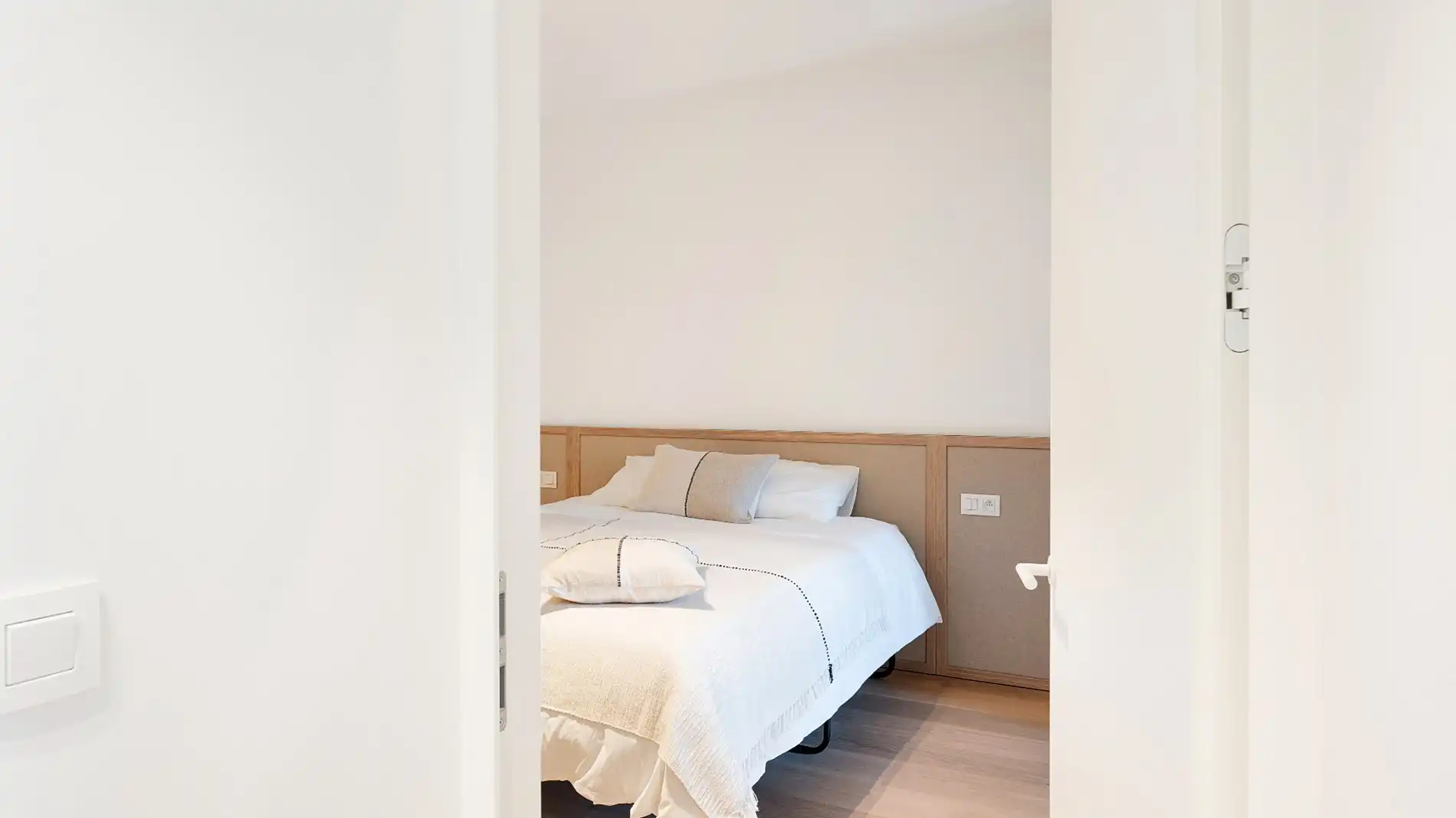 Nieuw appartement gelegen aan de zuidkant van het vernieuwde Burg. Fr. Desmidtplein. Gevelbreedte van ca. 8 meter. foto 25