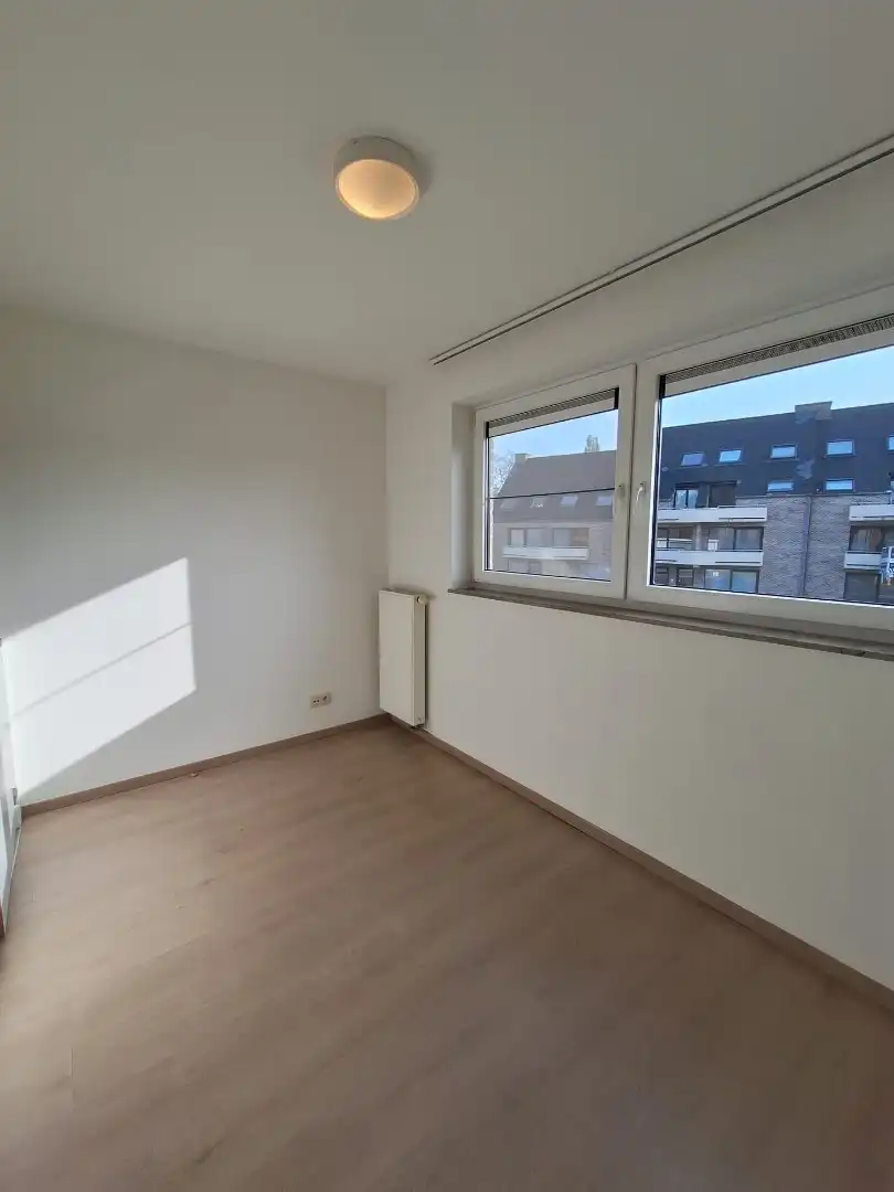 Modern appartement net buiten het centrum van BERINGEN foto 13