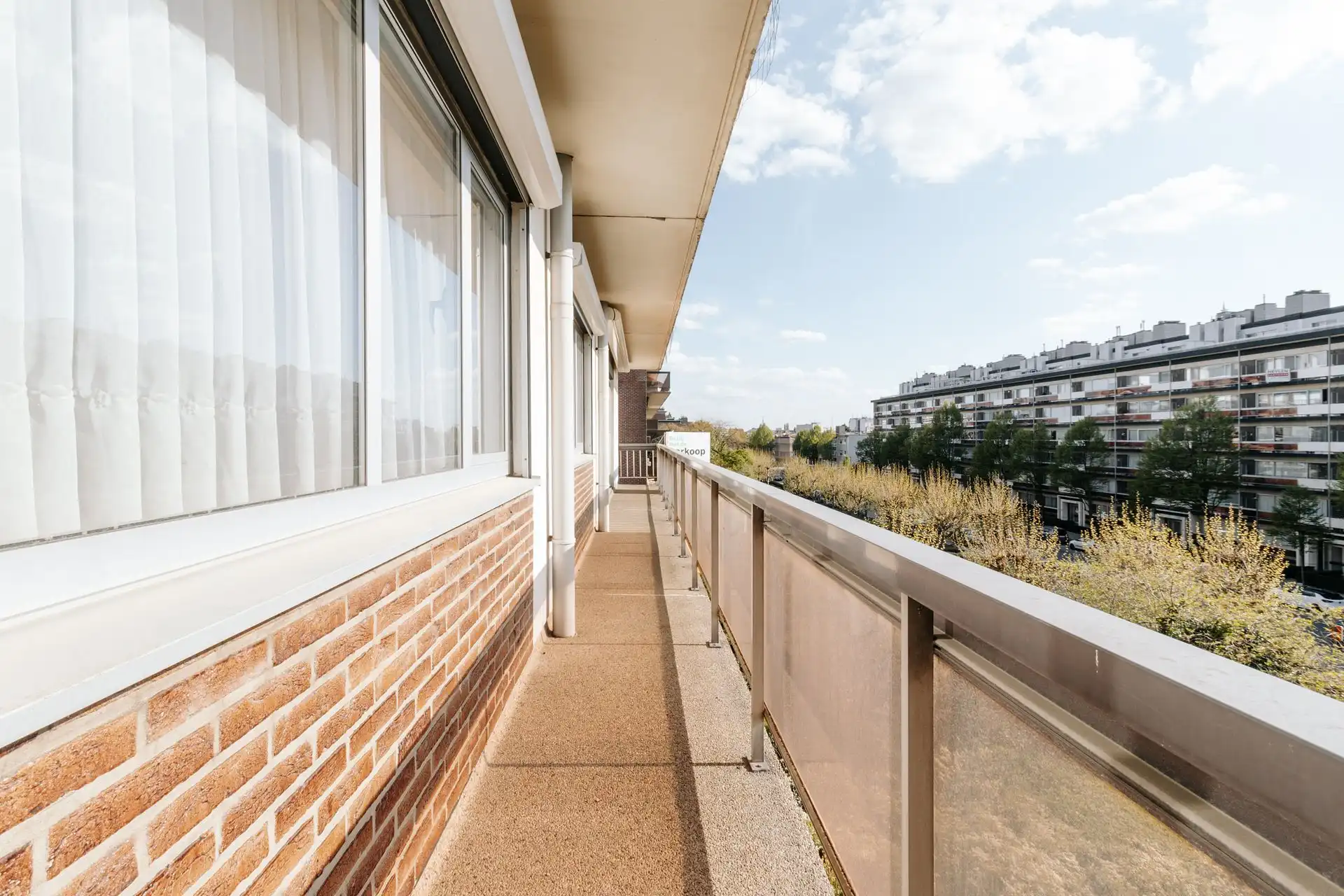 Twee slaapkamer appartement met inpandse autostaanplaats foto 17