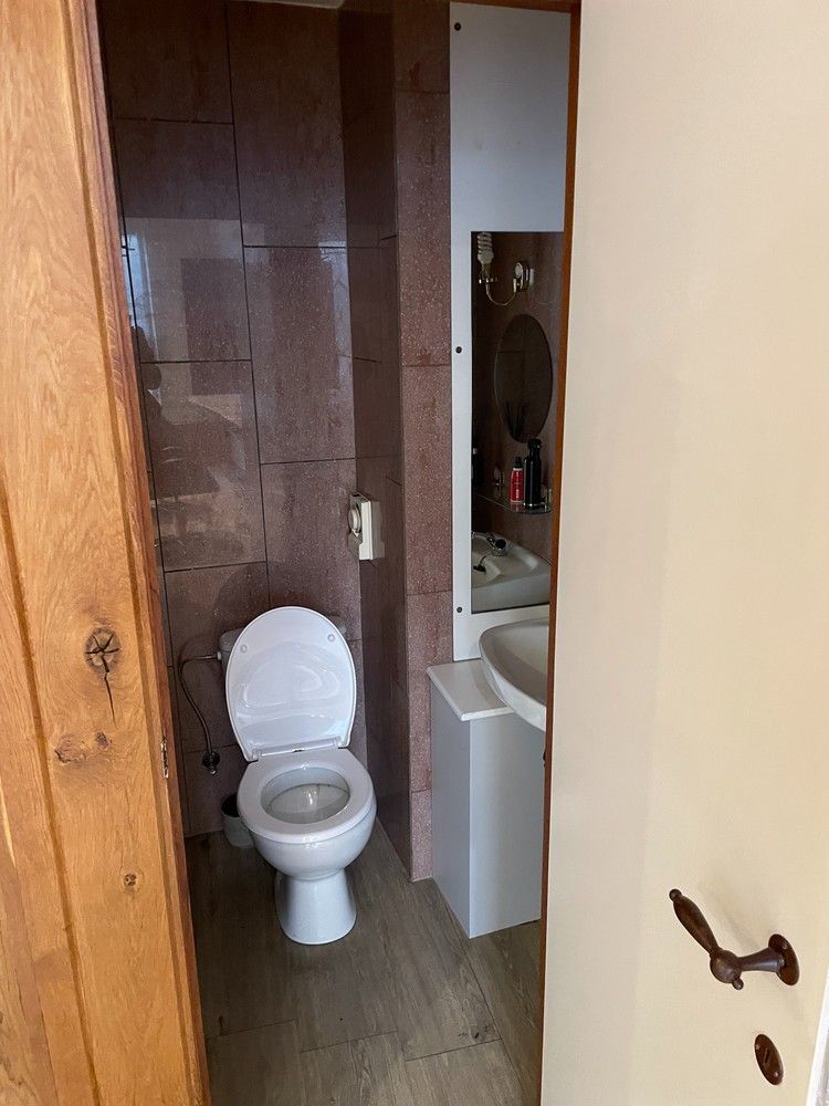 Handelsruimte of kantoorruimte foto 8