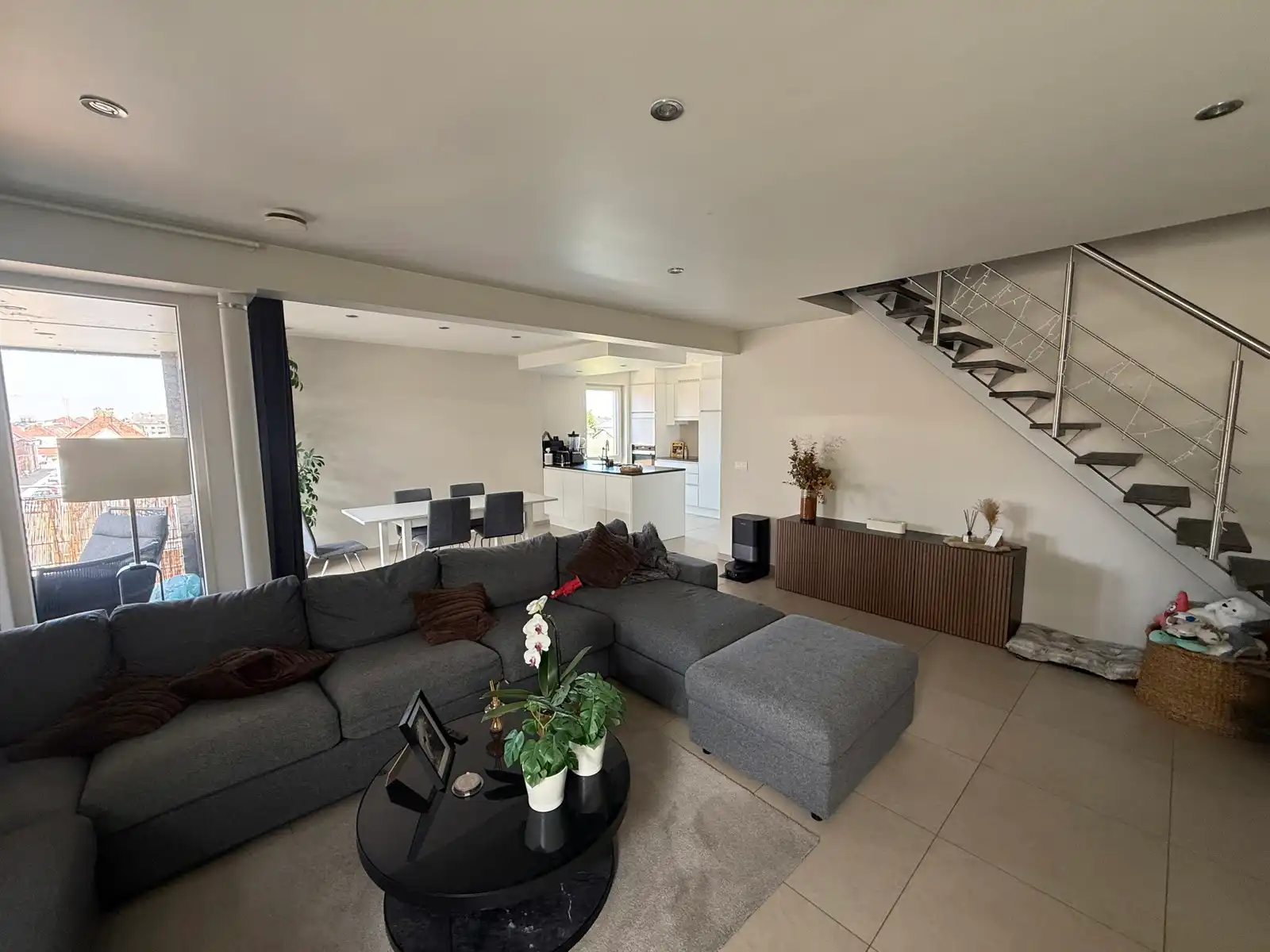 Recent duplex-appartement met 3 slaapkamers en garage foto 2