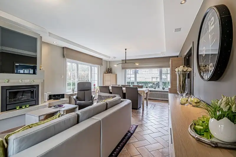 Karaktervolle, statige villawoning met 3 à 4 slpks en royale tuin foto 7