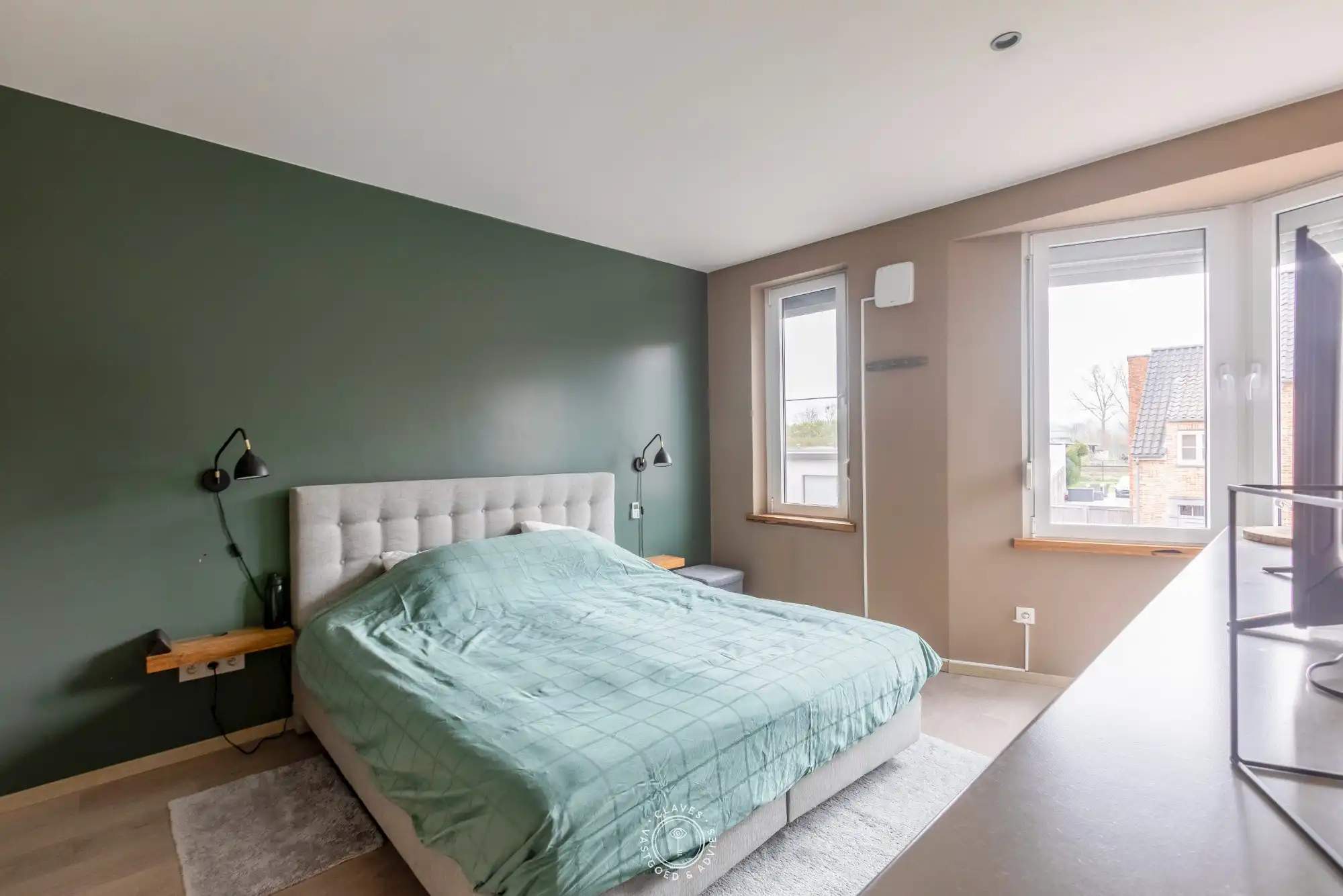 Verzorgde en gerenoveerde woning met zuidwest gerichte tuin foto 11