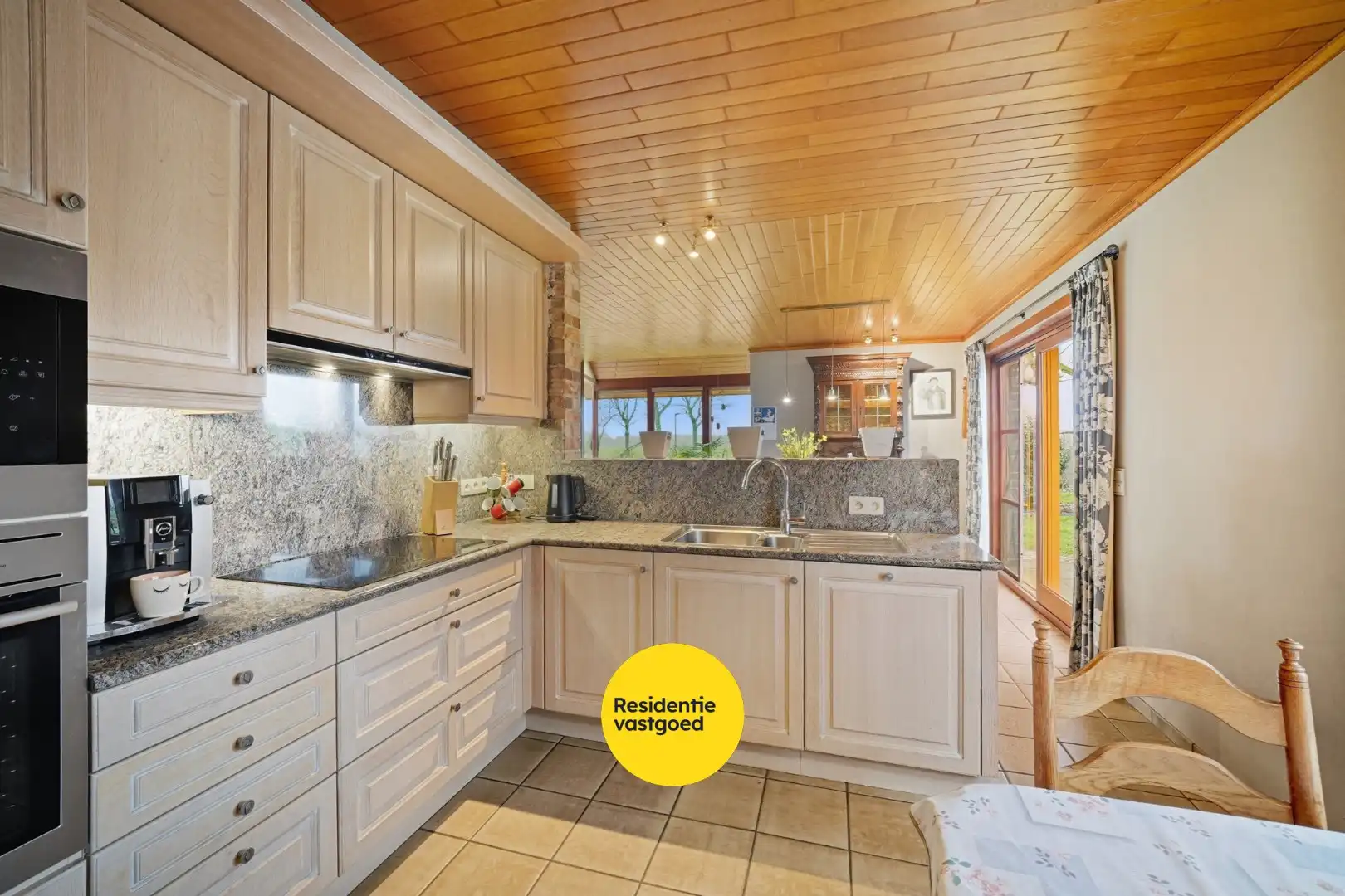 Rustig en groen wonen naast historisch erfgoed – Ruime alleenstaande woning in Ettelgem foto 9