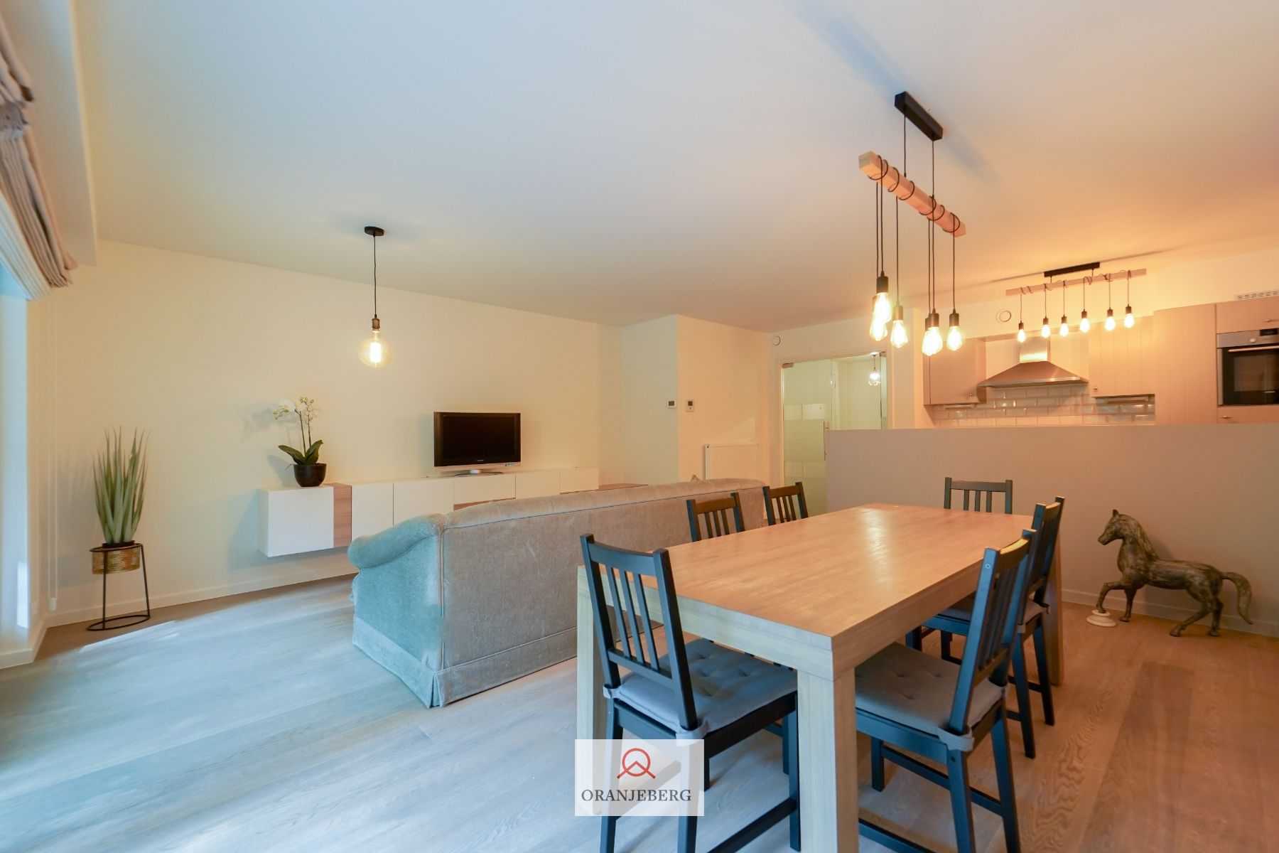 Modern gelijkvloers 2 slpk appartement met groot terras rustig gelegen in centrum Gent foto 3