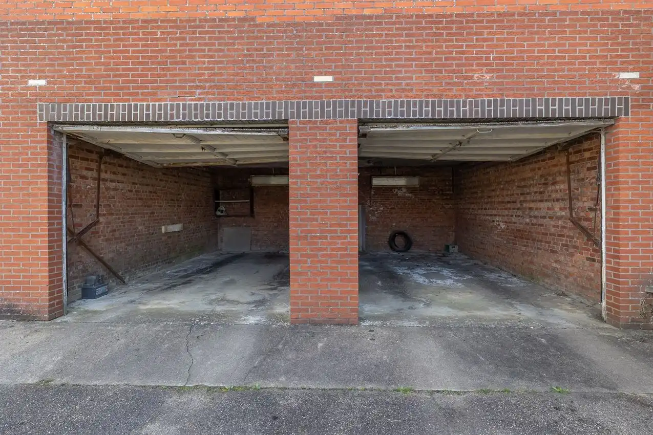 Te renoveren woning met ruimte, rust en potentieel foto 30