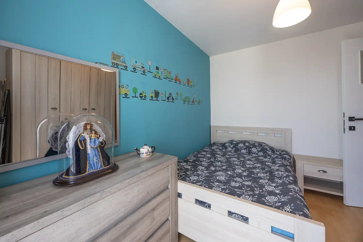 Zonnig appartement met 3-slaapkamers en garagebox foto 15