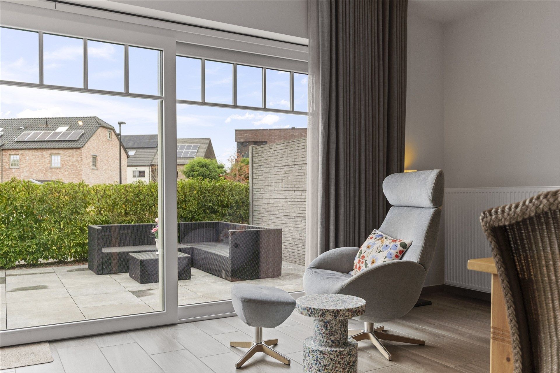 Prachtig gelijkvloersappartement met ondergrondse staanplaats.  foto 5