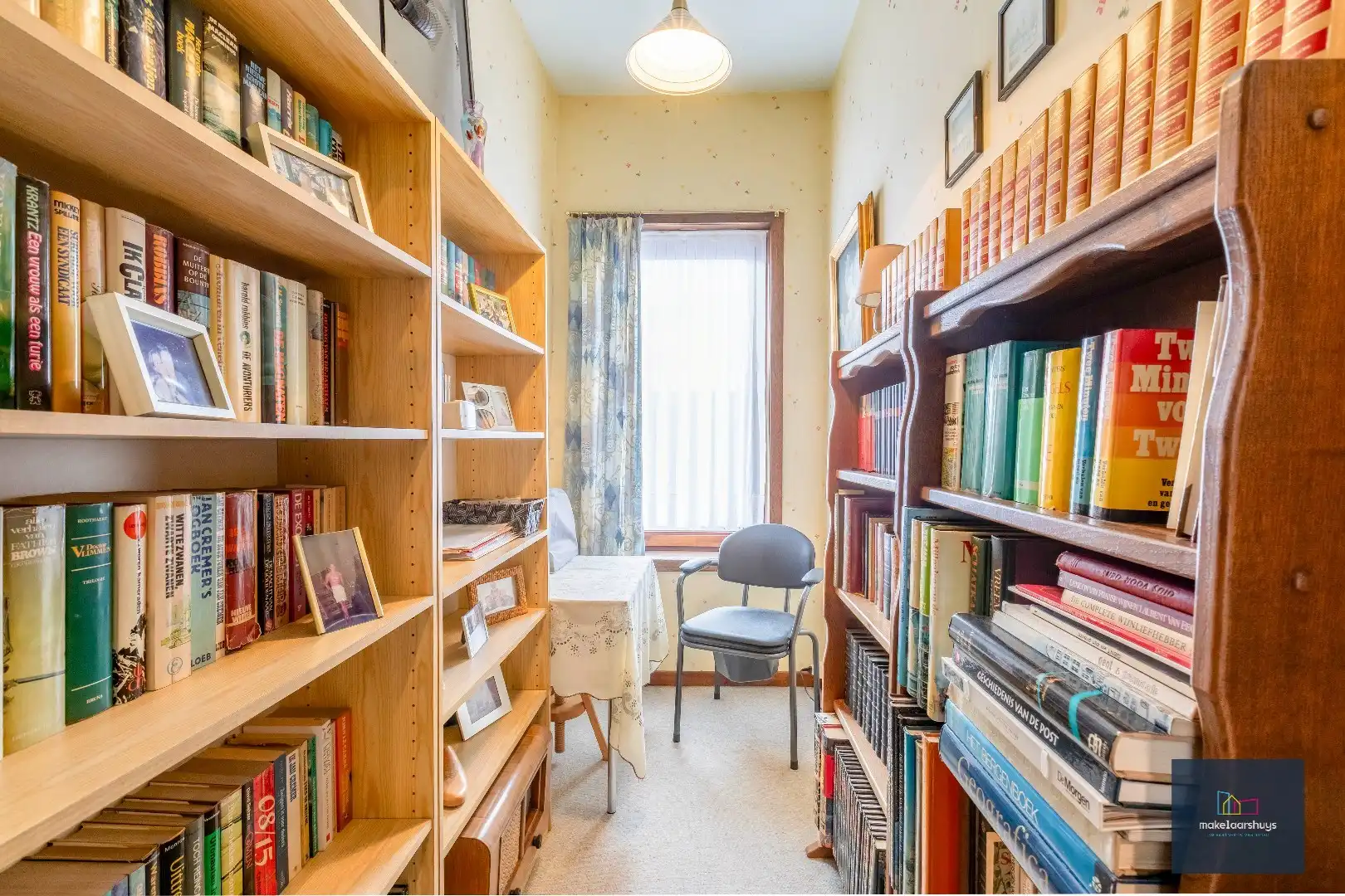 Verzorgde halfopen bebouwing met grote tuin en carport  foto 18