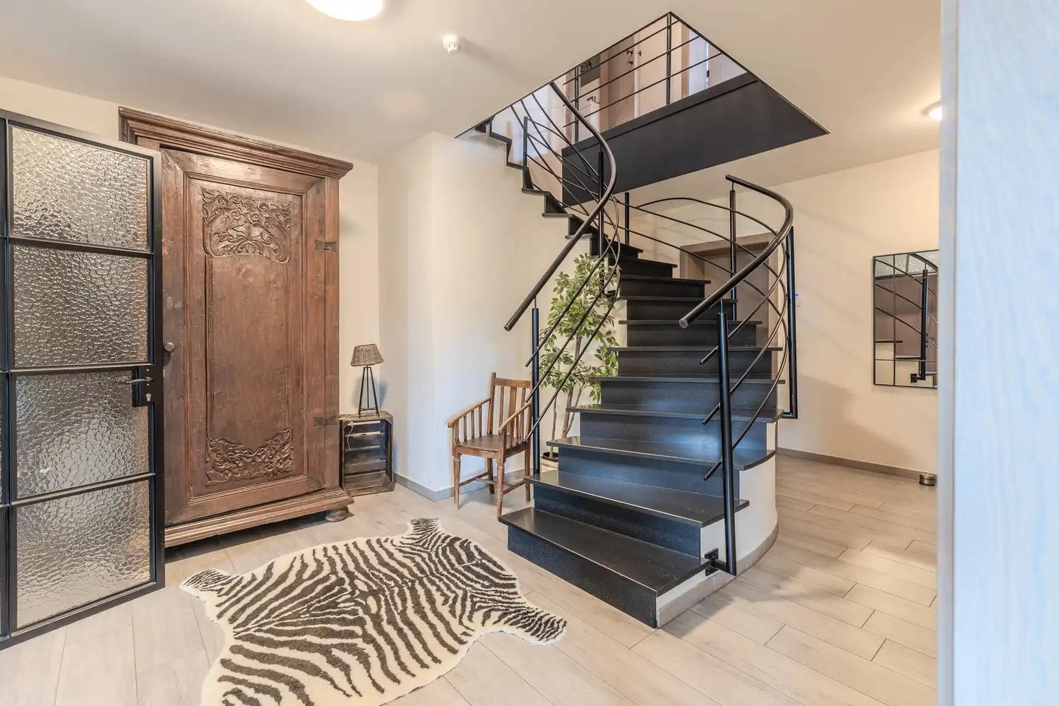 Multifunctioneel industriecomplex met woongelegenheid op topligging te Lanaken foto 16