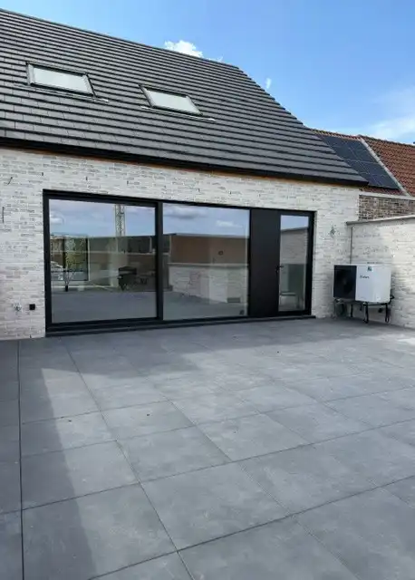 Ruim nieuwbouw duplexappartement met 3 slaapkamers en groot terras in het centrum van Helchteren foto 2