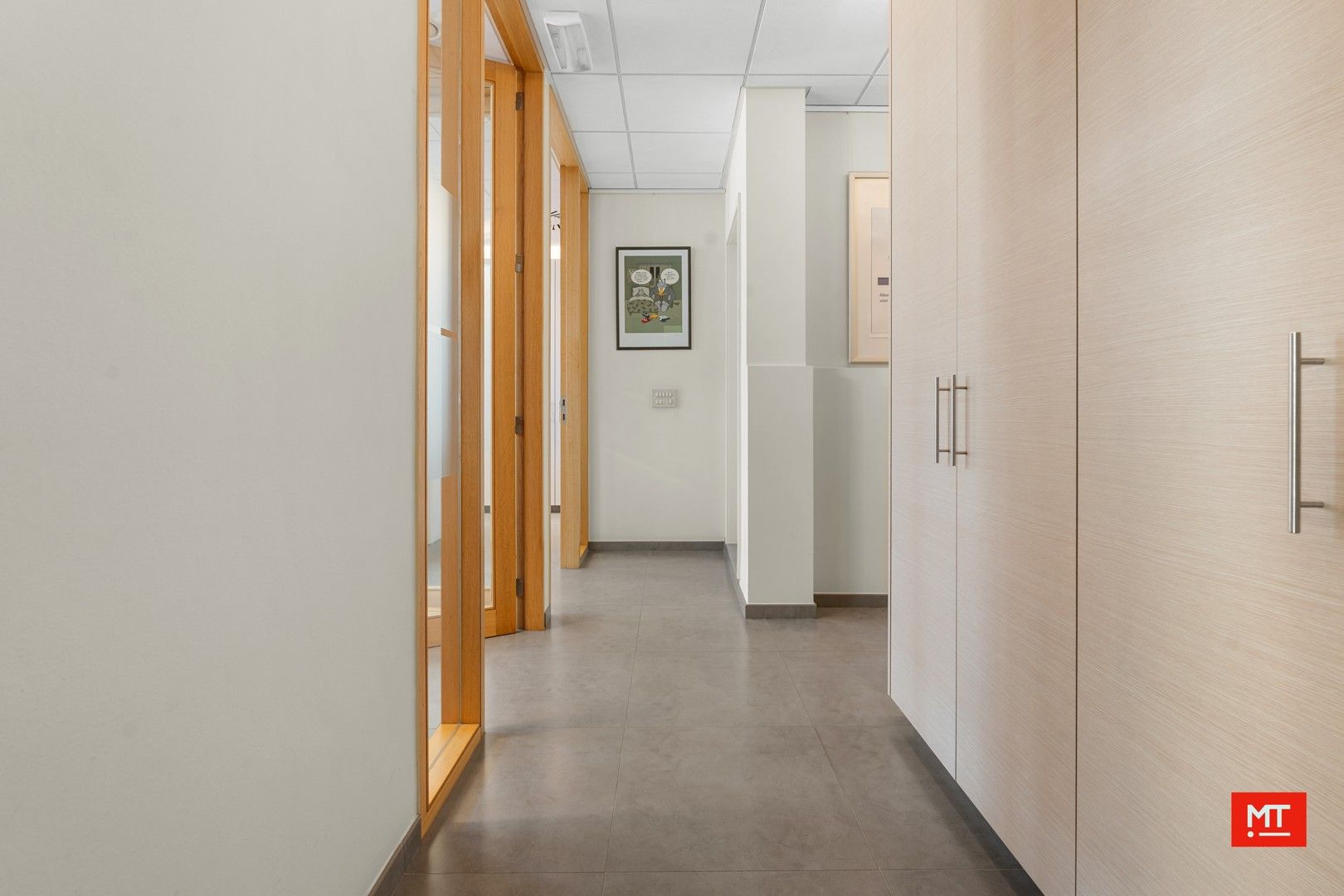 Opbrengsteigendom bestaande uit handelsruimte en 2 appartementen in centrum Beselare foto 3