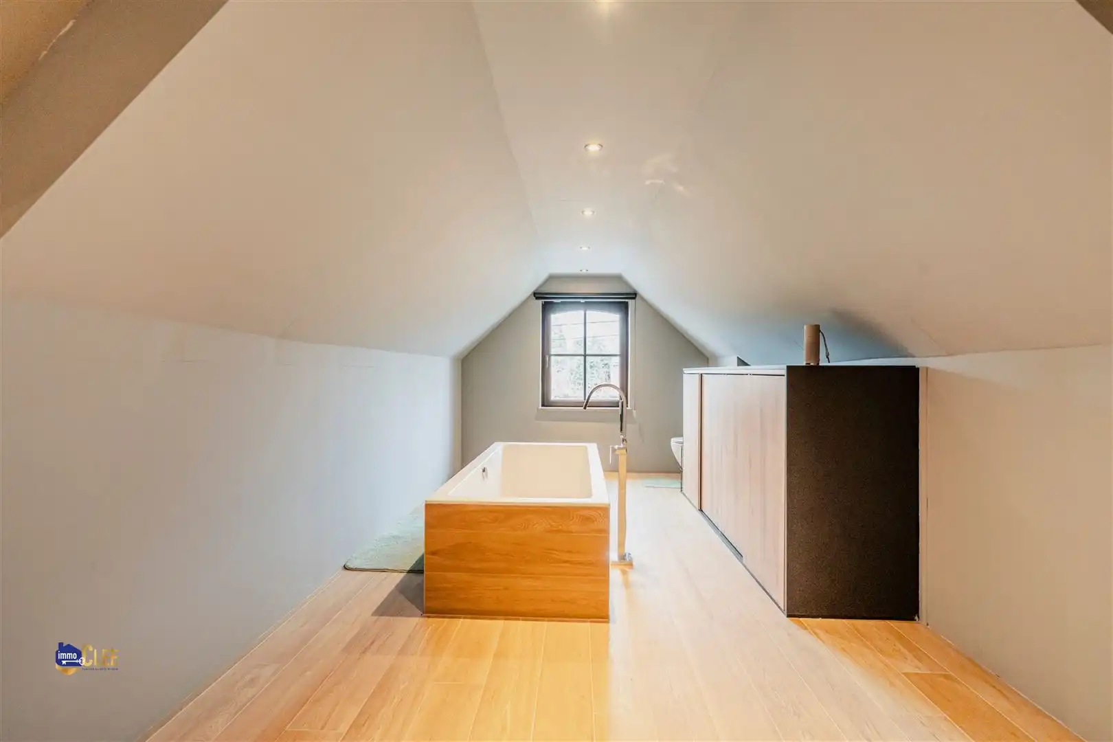 Landelijk villa met veel mogelijkheden in Zepperen foto 18