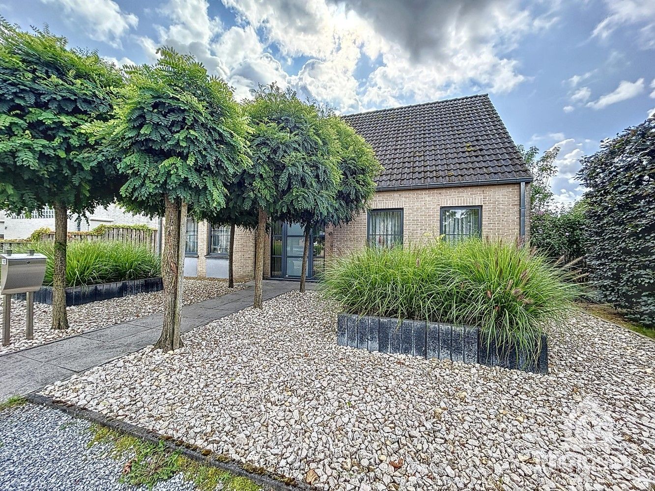 Prachtige, lichtrijke gezinswoning met zwemvijver te Hamont-Achel! foto 52
