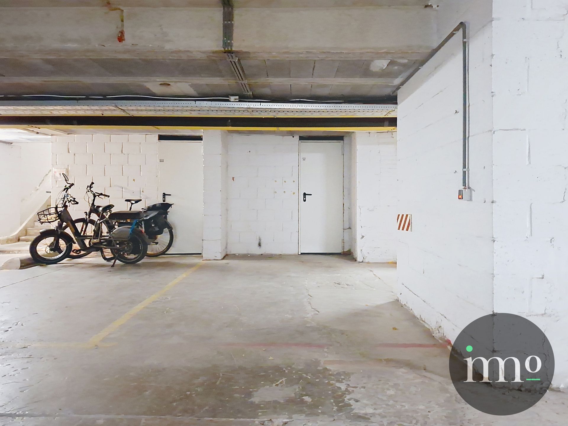 GROTE PRACHTIGE LOFT TEGENOVER TOUR & TAXIS + PARKING foto 15