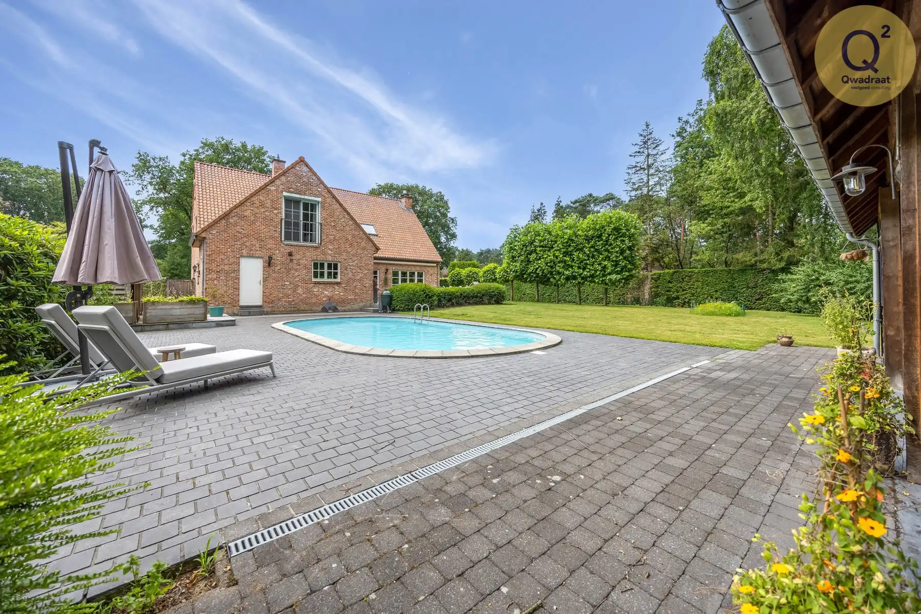 Rustig gelegen villa van met zwembad en poolhouse  foto 29