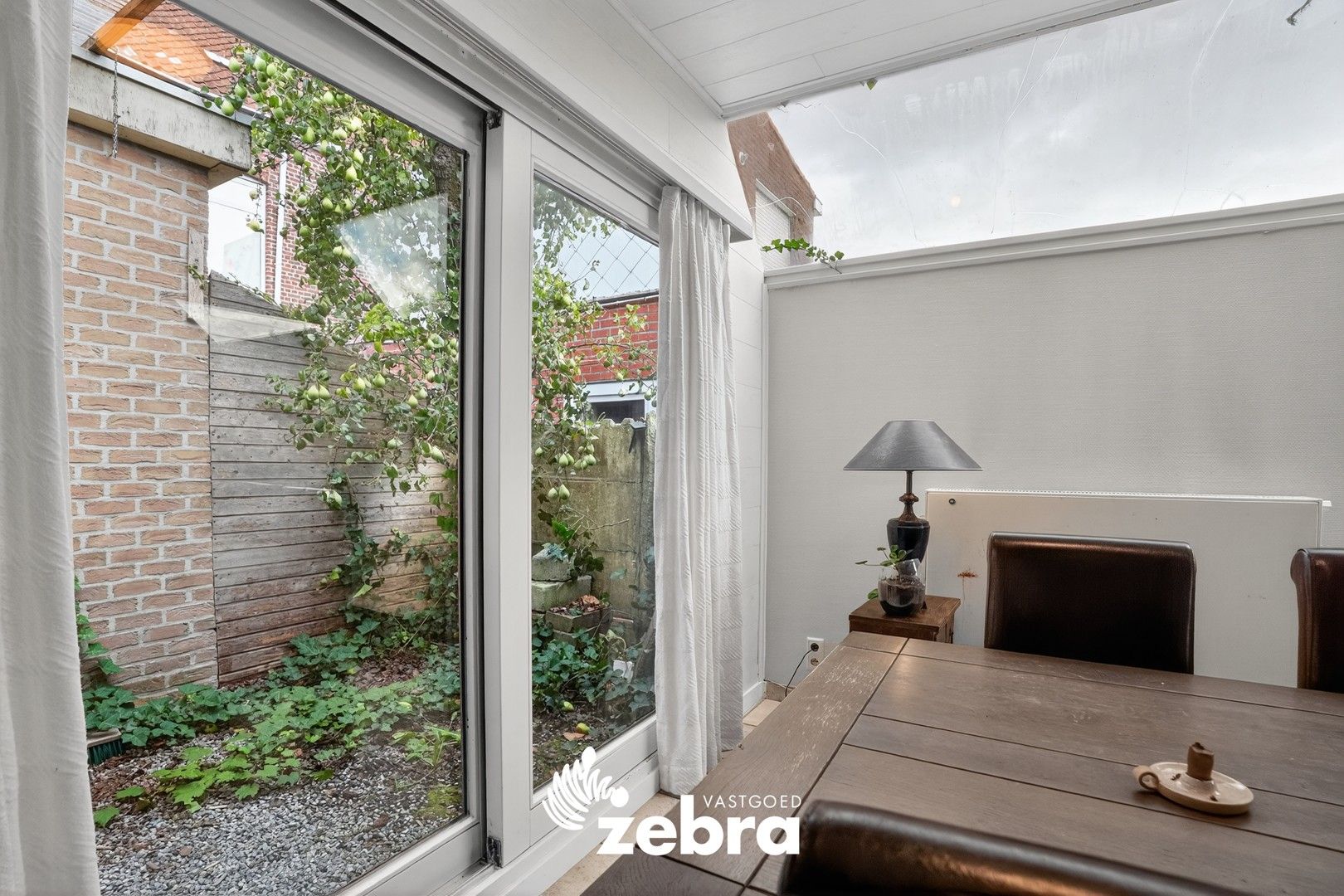 Instapklare woning met 4 slaapkamers en aanpalend stuk grond te Tielt! foto 12