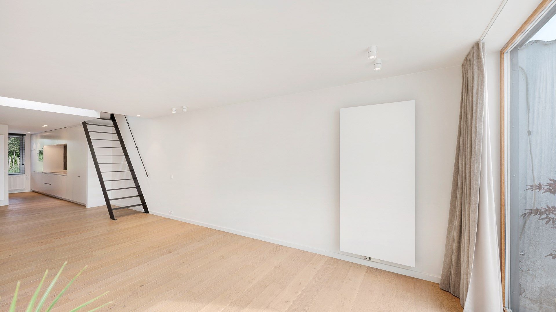 Vernieuwd huis met mooie open zichten te Damme foto 4