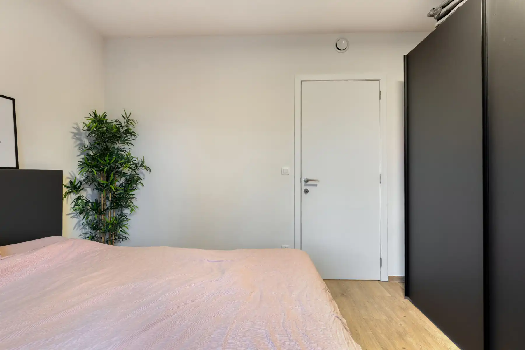 Stijlvol gelijkvloers appartement met tuin op topligging foto 13