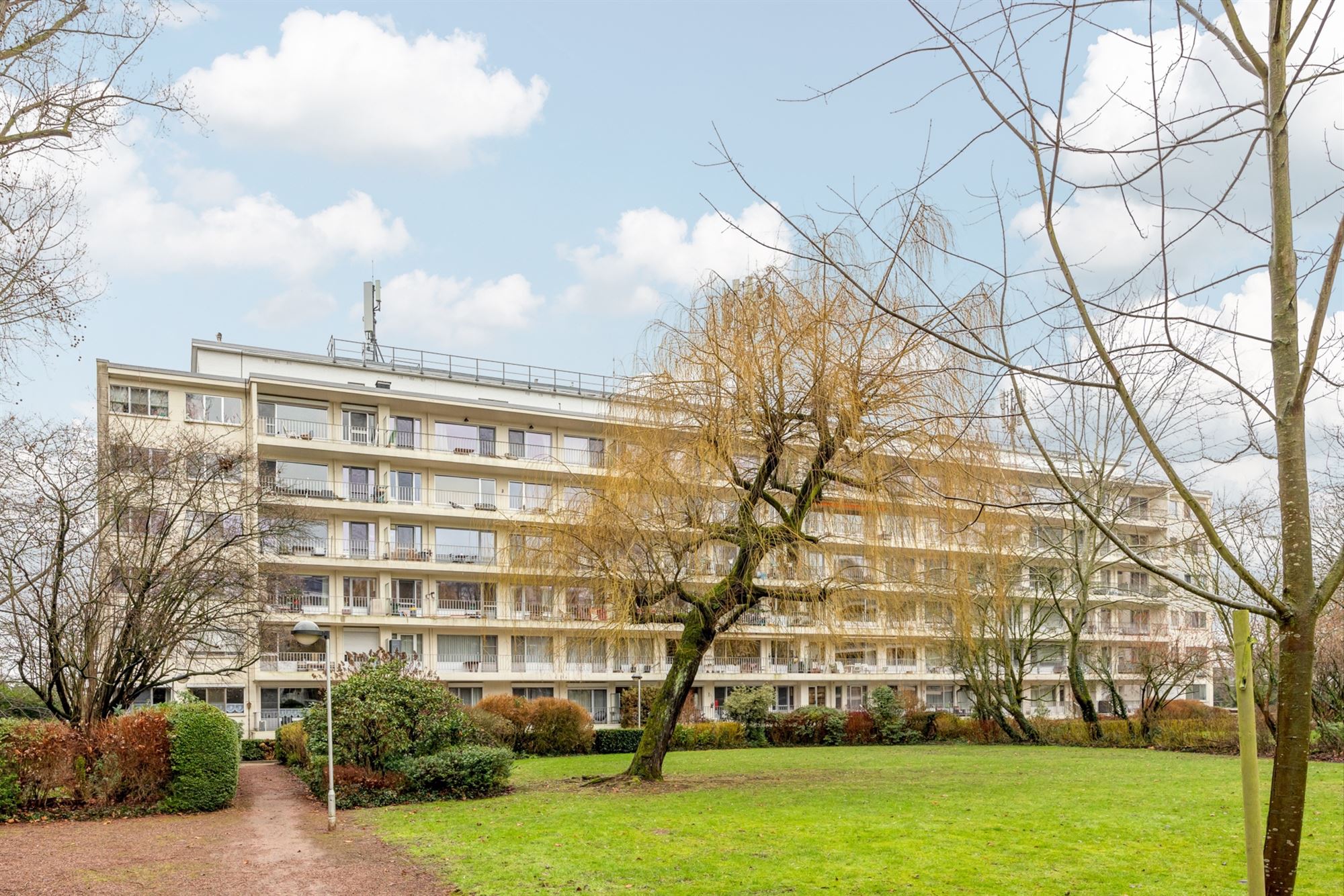 Gerenoveerd app. met 2 slpk. en terras foto 17