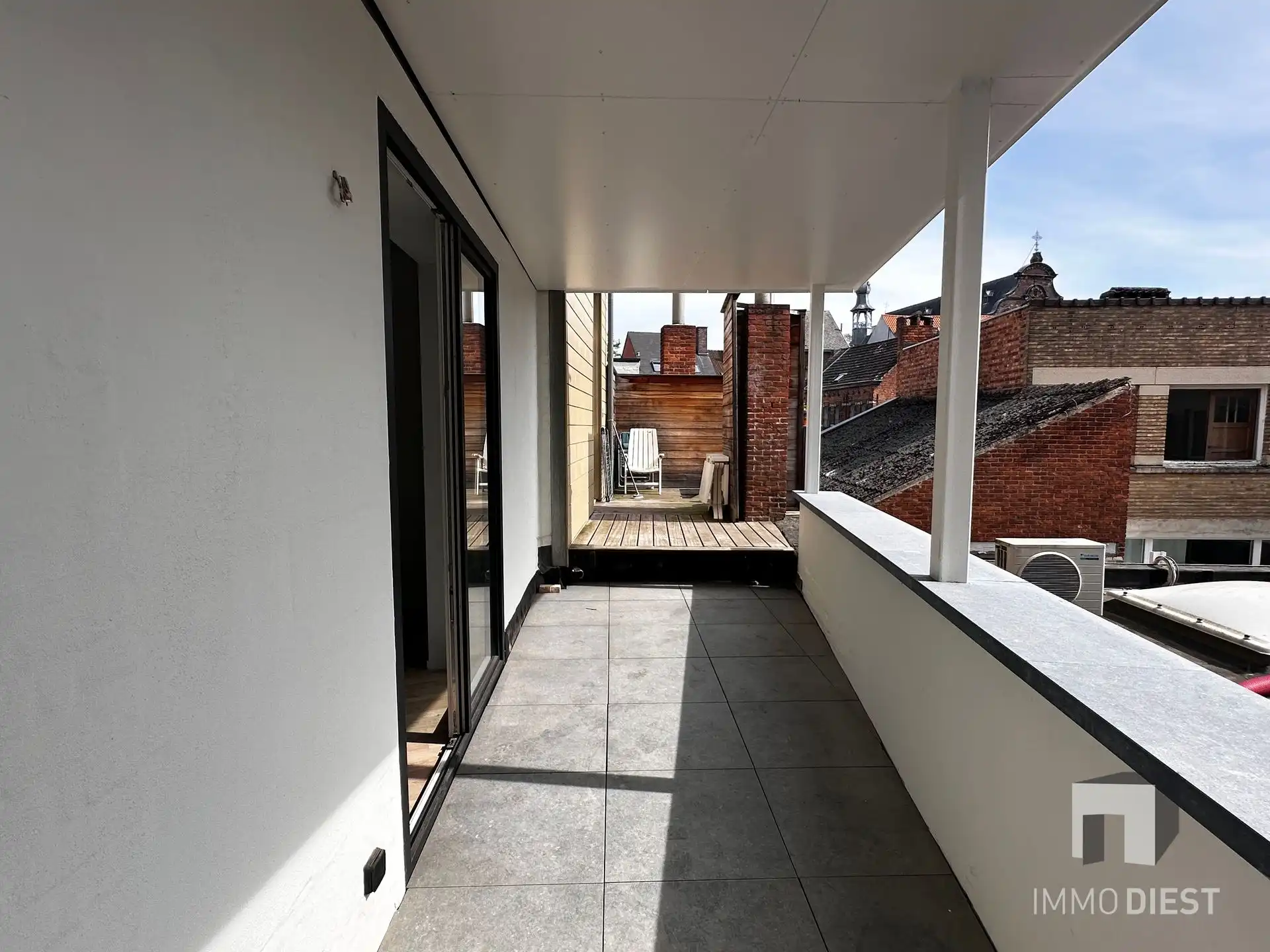 Knap appartement met terras en 2 slpks - centrum Diest - veel lichtinval foto 7