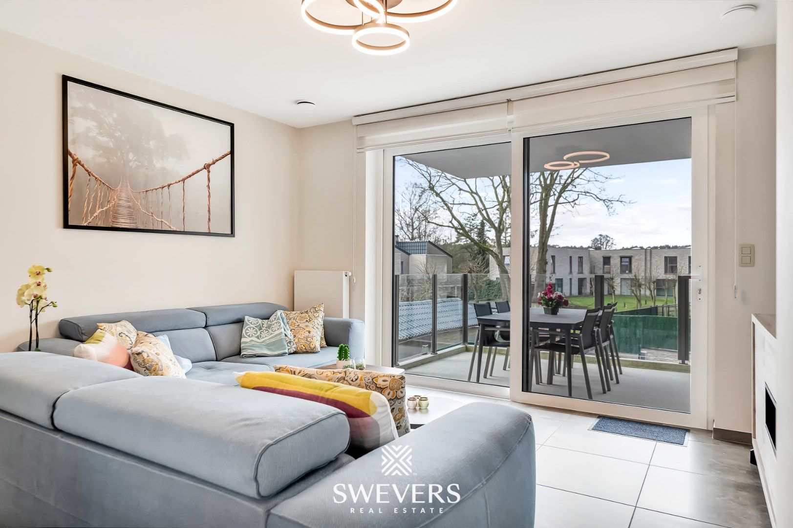 Modern, instapklaar appartement met balkon en terras op rustige locatie in Heppen foto 5