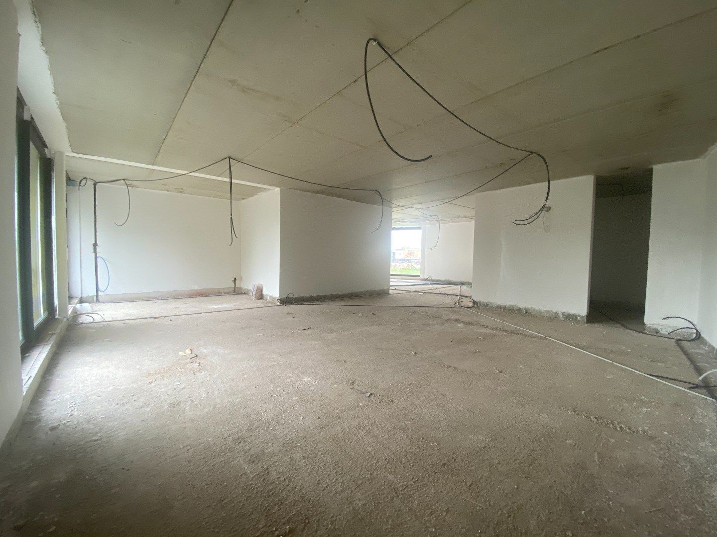 Centraal gelegen commerciële ruimte van 300 m² in Ham met parkeergelegenheid foto 6