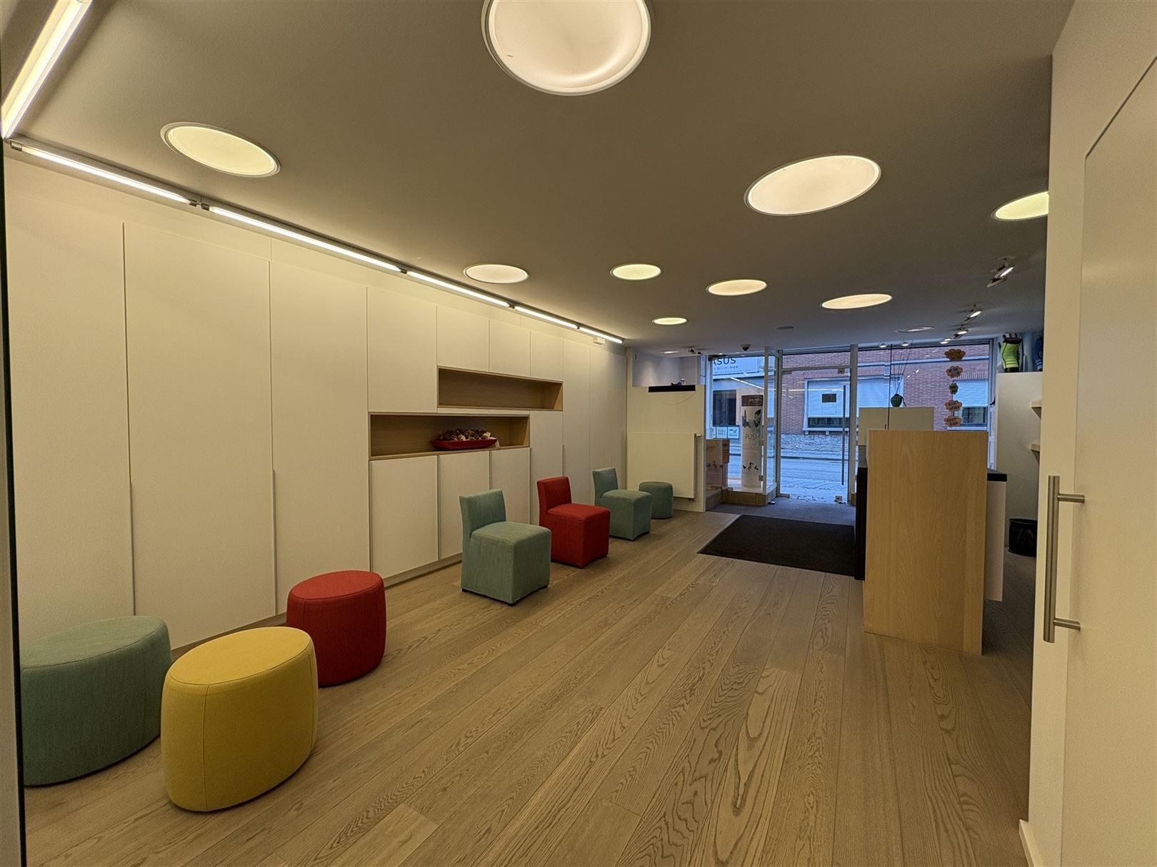 Handelspand te huur in centrum Oudenaarde. foto 4